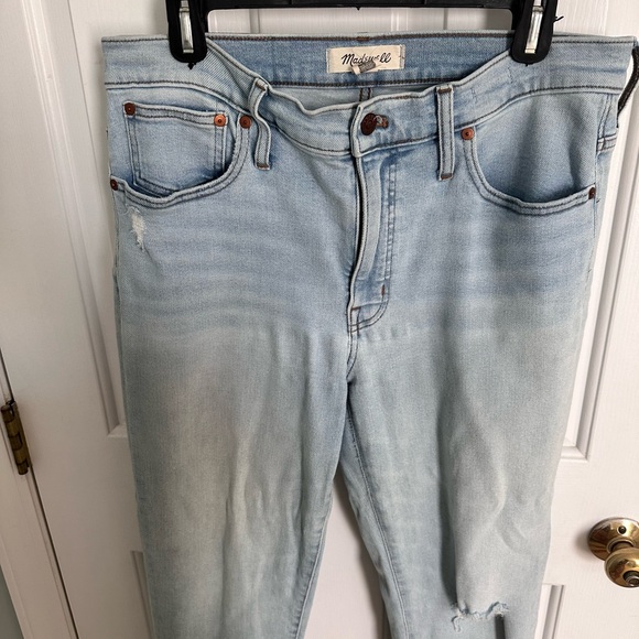 MADEWELL JEANS size 30 Midrise Classic Straight Distressed knee - Picture 5 of 5